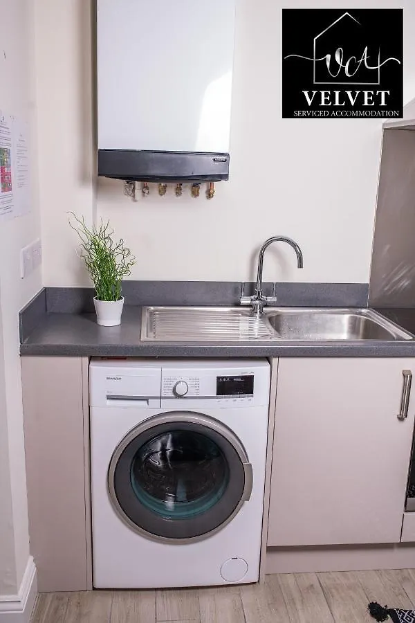 1 Bed House At Velvet Serviced Accommodation Swansea With Free Parking & Wifi - Sa1 Guest house