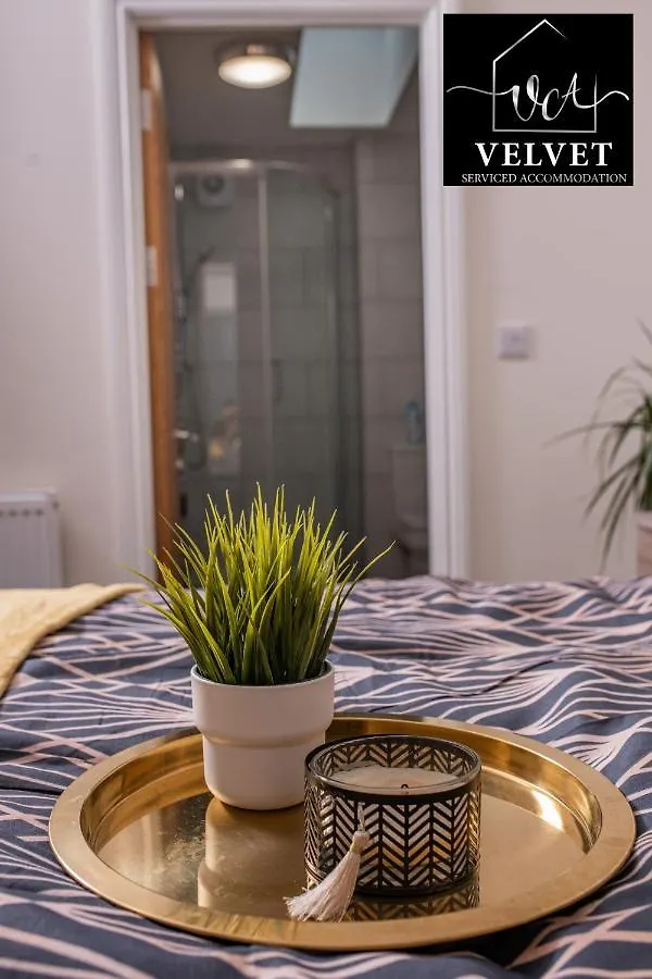 1 Bed House At Velvet Serviced Accommodation Swansea With Free Parking & Wifi - Sa1 0*,  United Kingdom